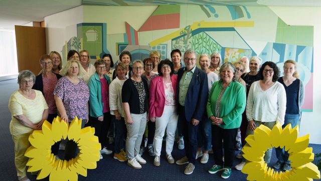 Frauengemeinschaft Weitenung zu Gast im Landtag